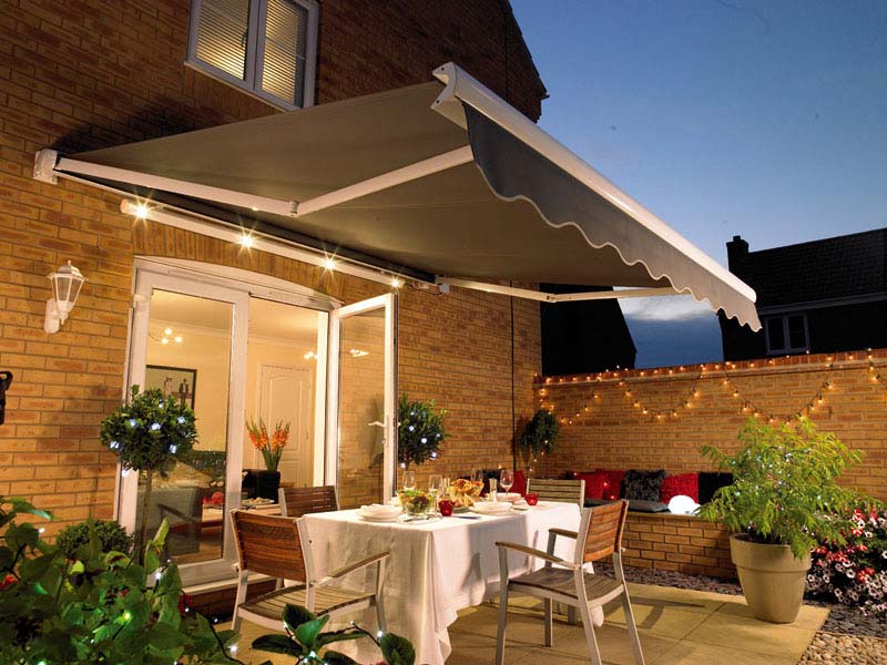 Kobyco-Retractable-Awnings-Rockford-IL